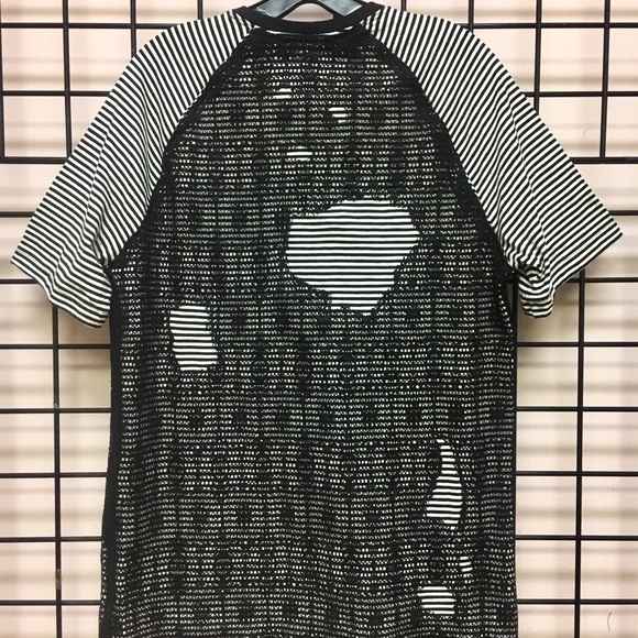 🔴 Yam Dyed Distressed Overlay Striped Tee NWT - Picture 2 of 5